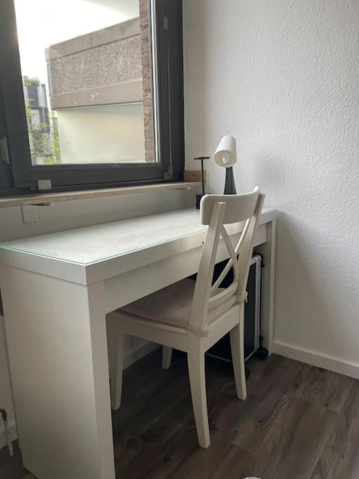 Gemutlich Und Moderne Wohnung In Düsseldorf Extérieur photo