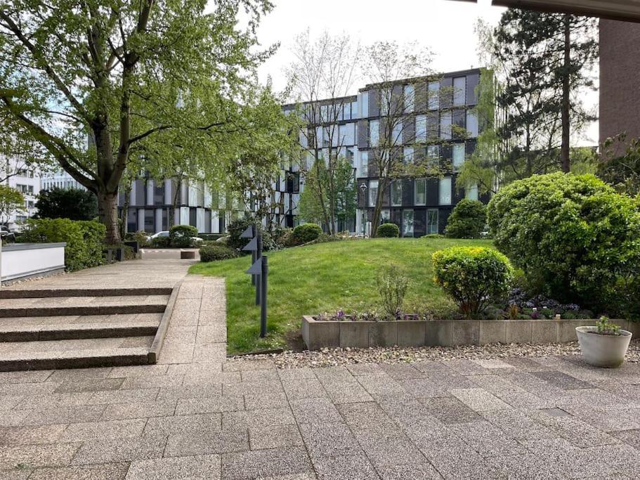 Gemutlich Und Moderne Wohnung In Düsseldorf Extérieur photo